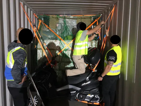 Conteneur - Arrimage effets personnels 04 — IFTL