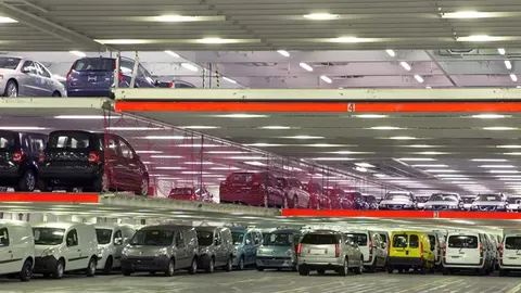 Véhicule en RORO 01 — IFTL